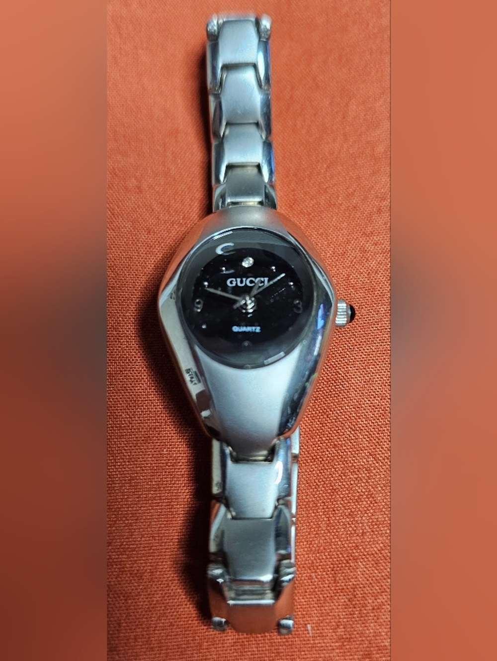 Vintage1990s Gucci Quartz Black Dial Stainless Steel Watch NEW BATTERY INSTALLED
